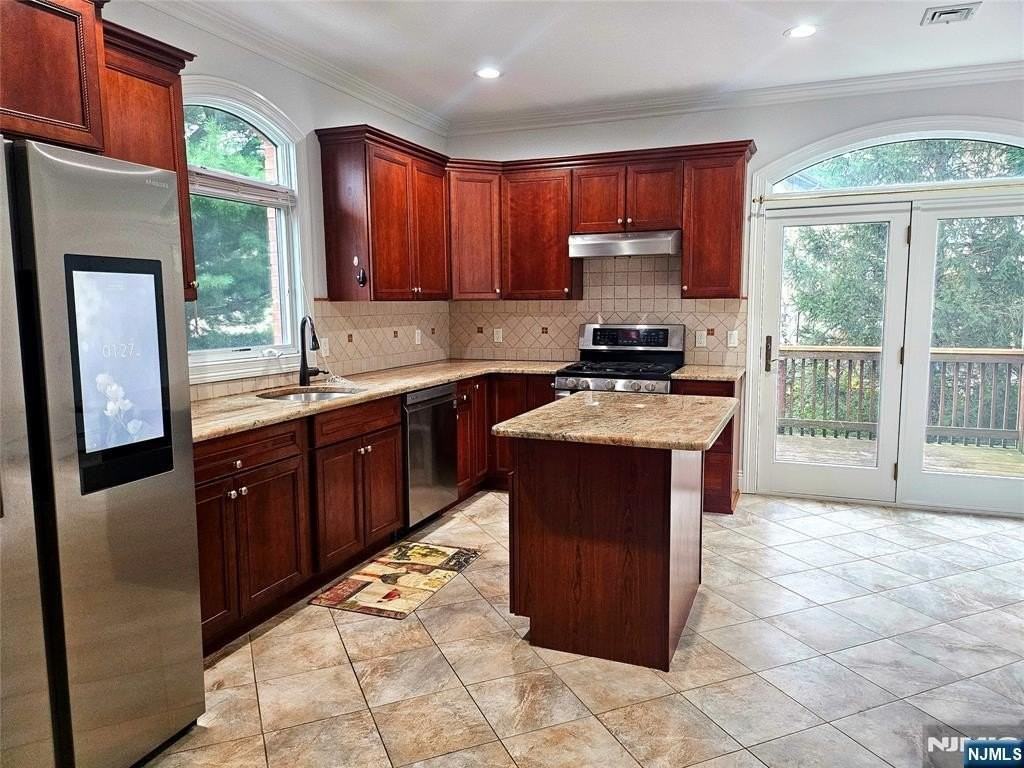 236 Columbus Ave #A - Photo 3 of 11