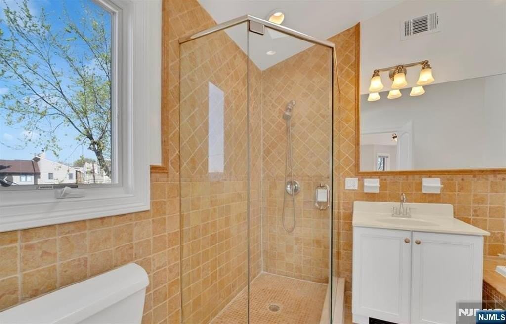 236 Columbus Ave #A - Photo 7 of 11