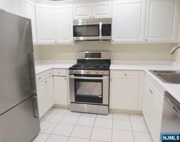 402 Penn Ct - Photo 6 of 13