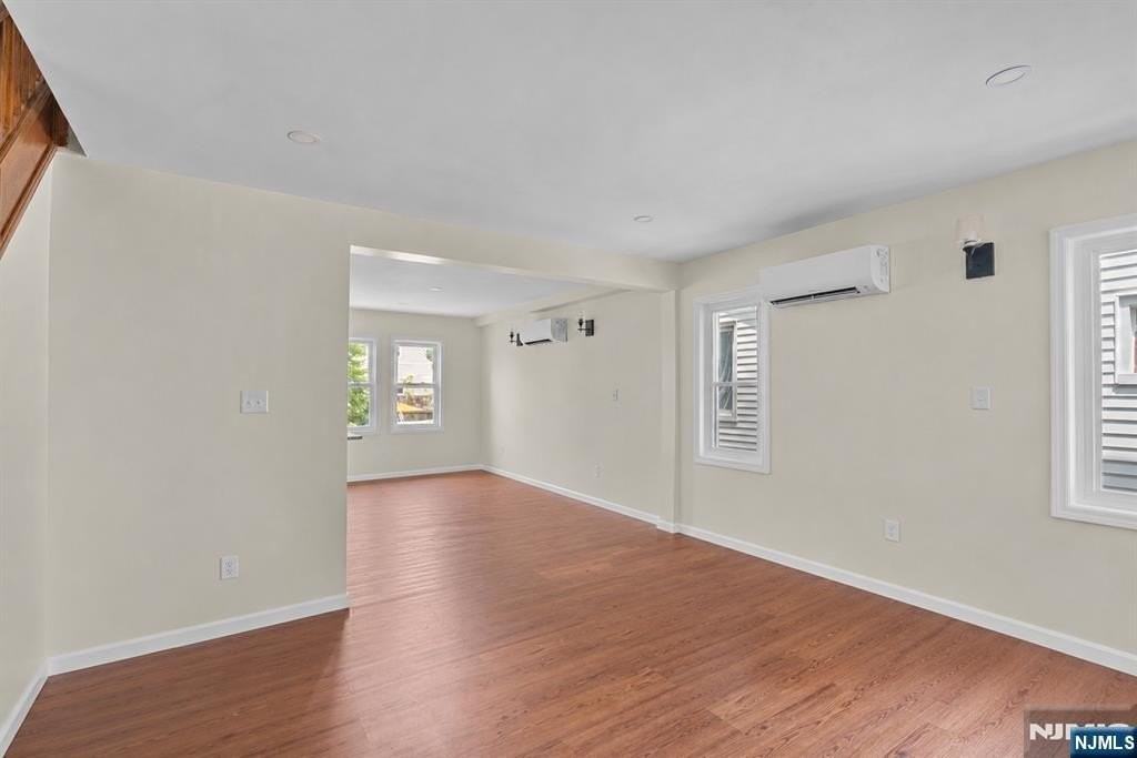 731 Humboldt St - Photo 7 of 25