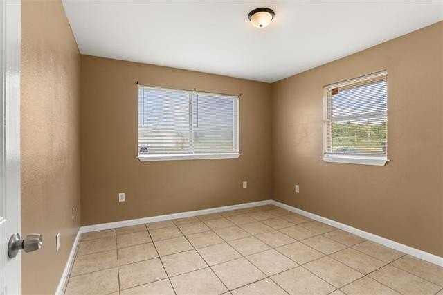 2111 Octavia Dr - Photo 6 of 11