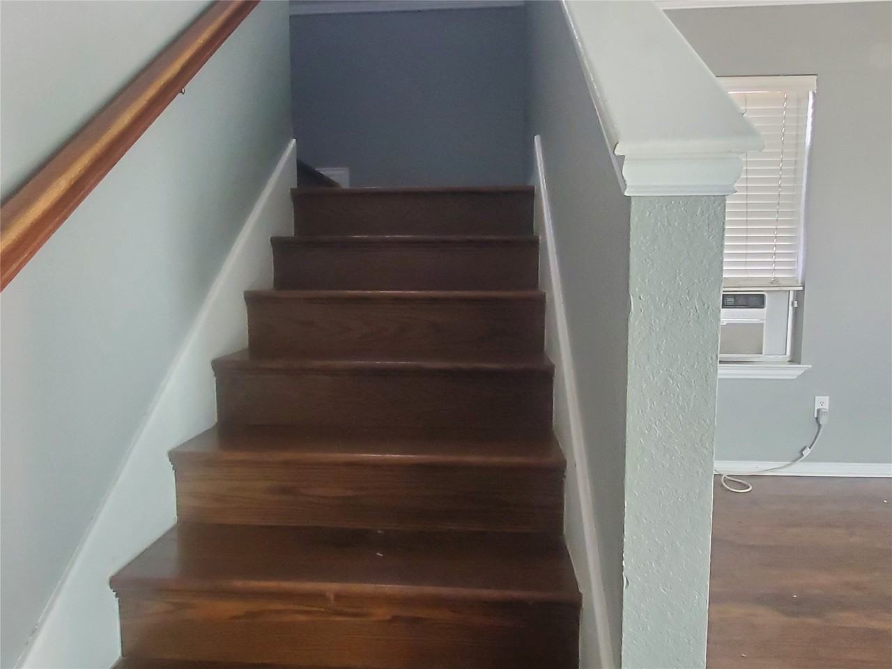 3607 Hamburg Ct - Photo 4 of 7