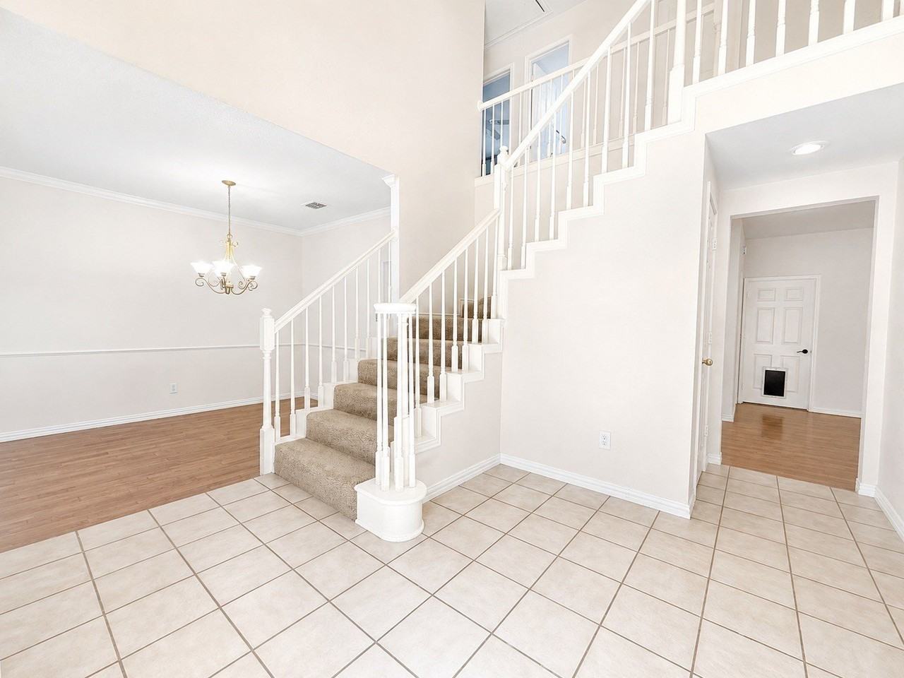 709 Ridgemont Dr - Photo 3 of 28