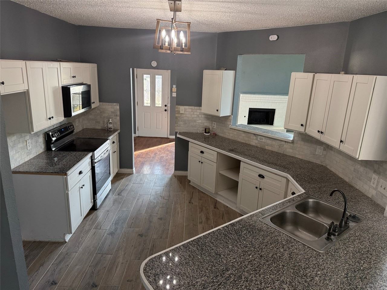 2700 Crystal Falls Dr - Photo 5 of 40