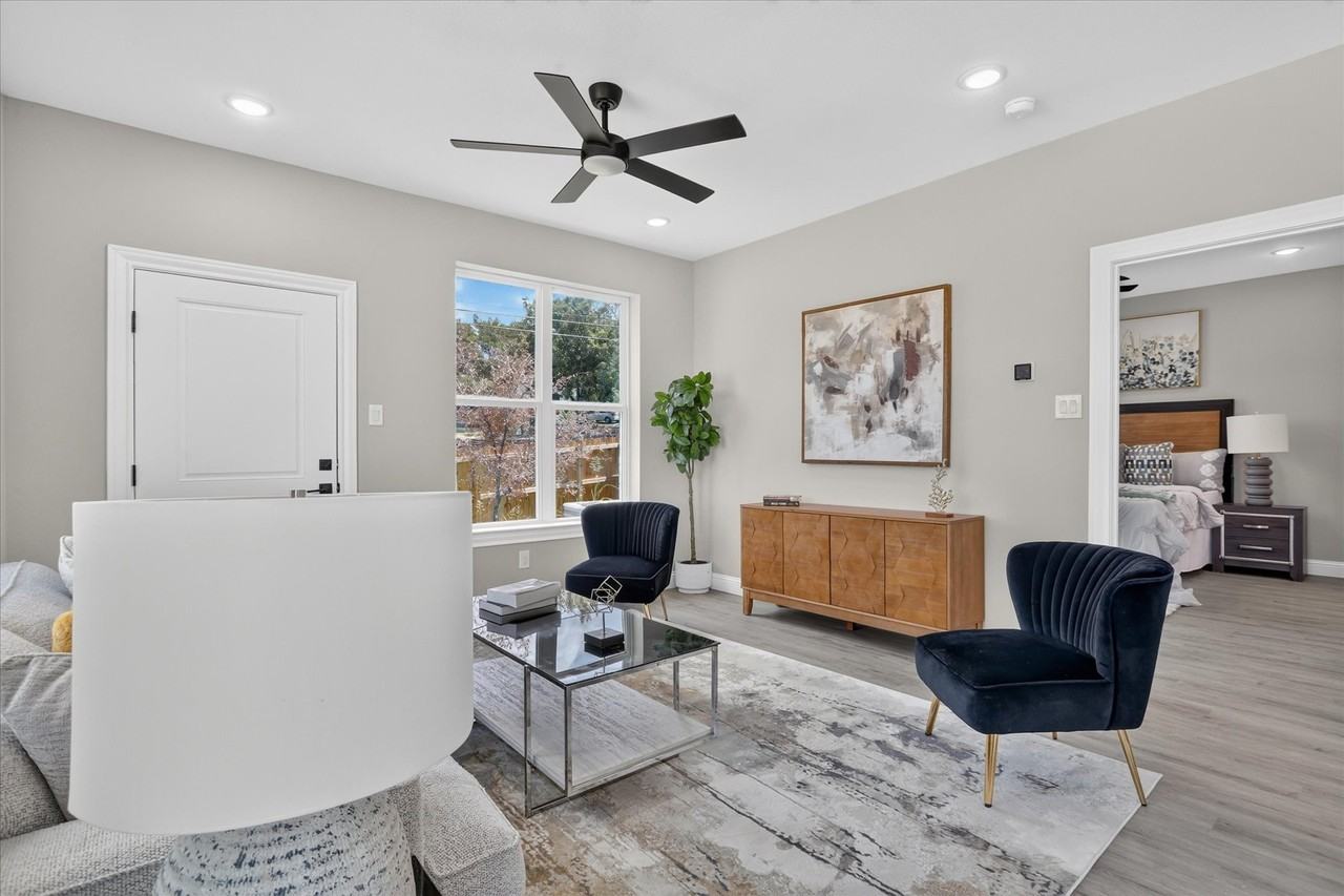 806 Premier Pkwy - Photo 6 of 40