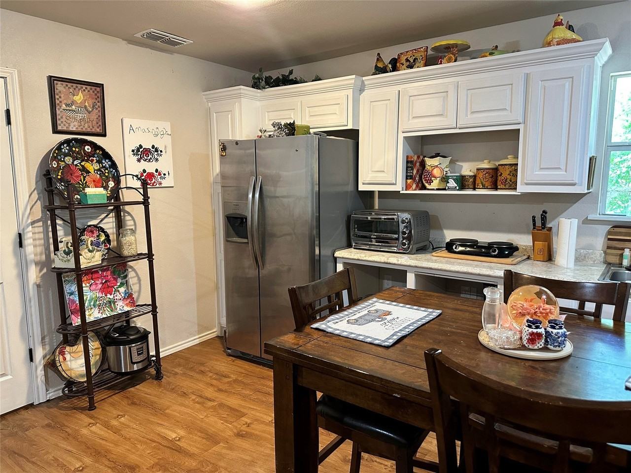 1035 N Johnson St - Photo 3 of 5