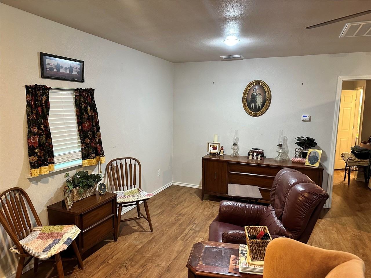 1035 N Johnson St - Photo 5 of 5