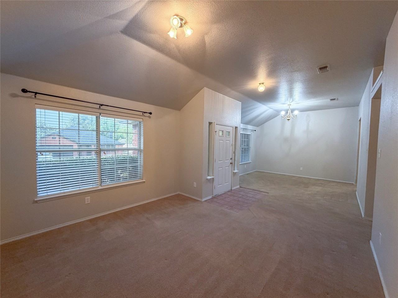 4720 Saint Thomas Pl - Photo 3 of 19