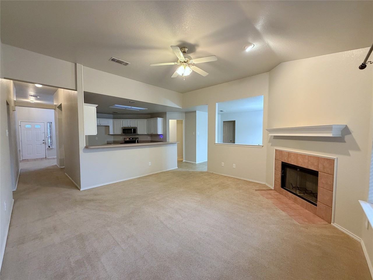 4720 Saint Thomas Pl - Photo 5 of 19