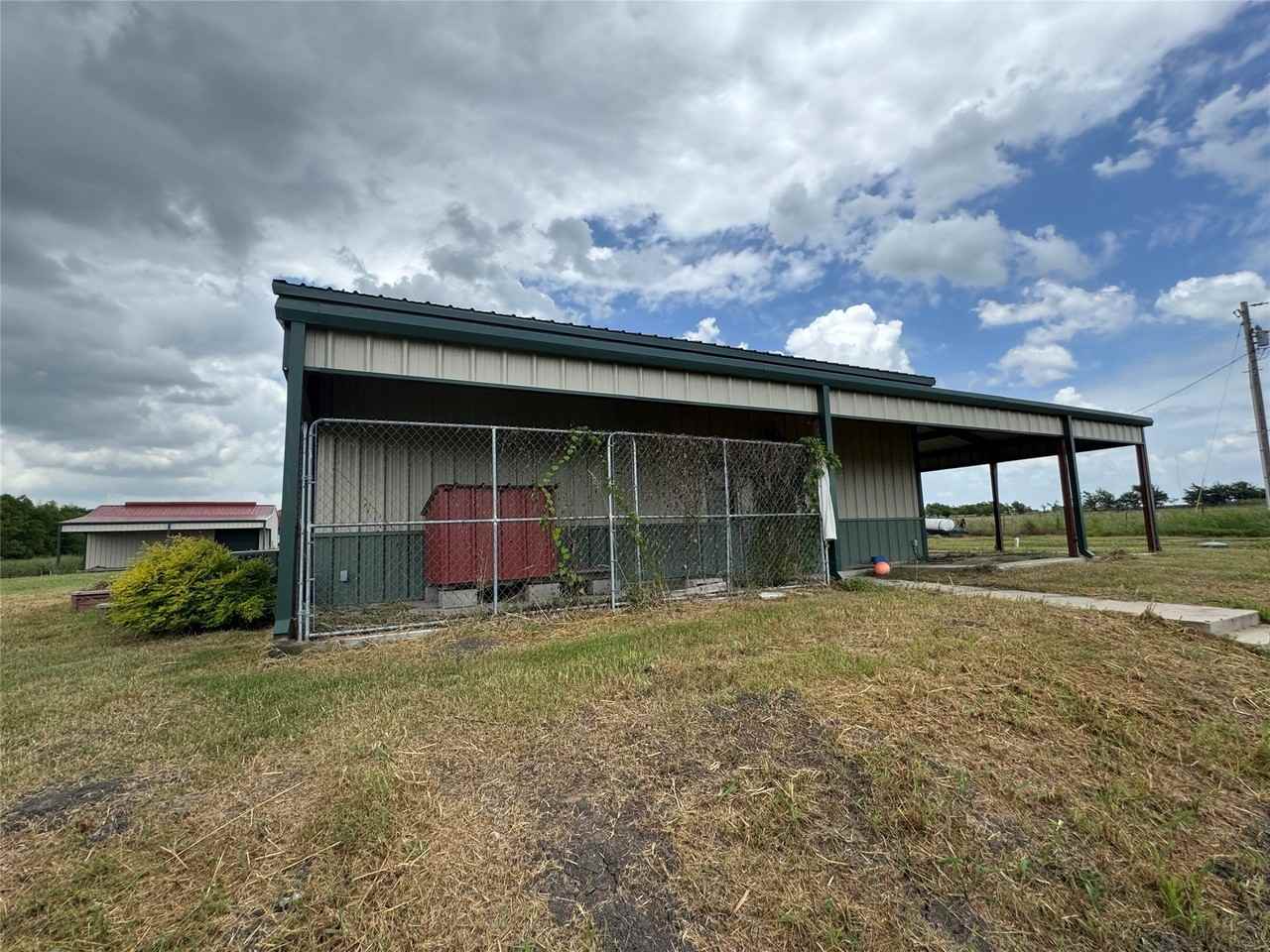 678 County Road 1063 - Photo 3 of 12