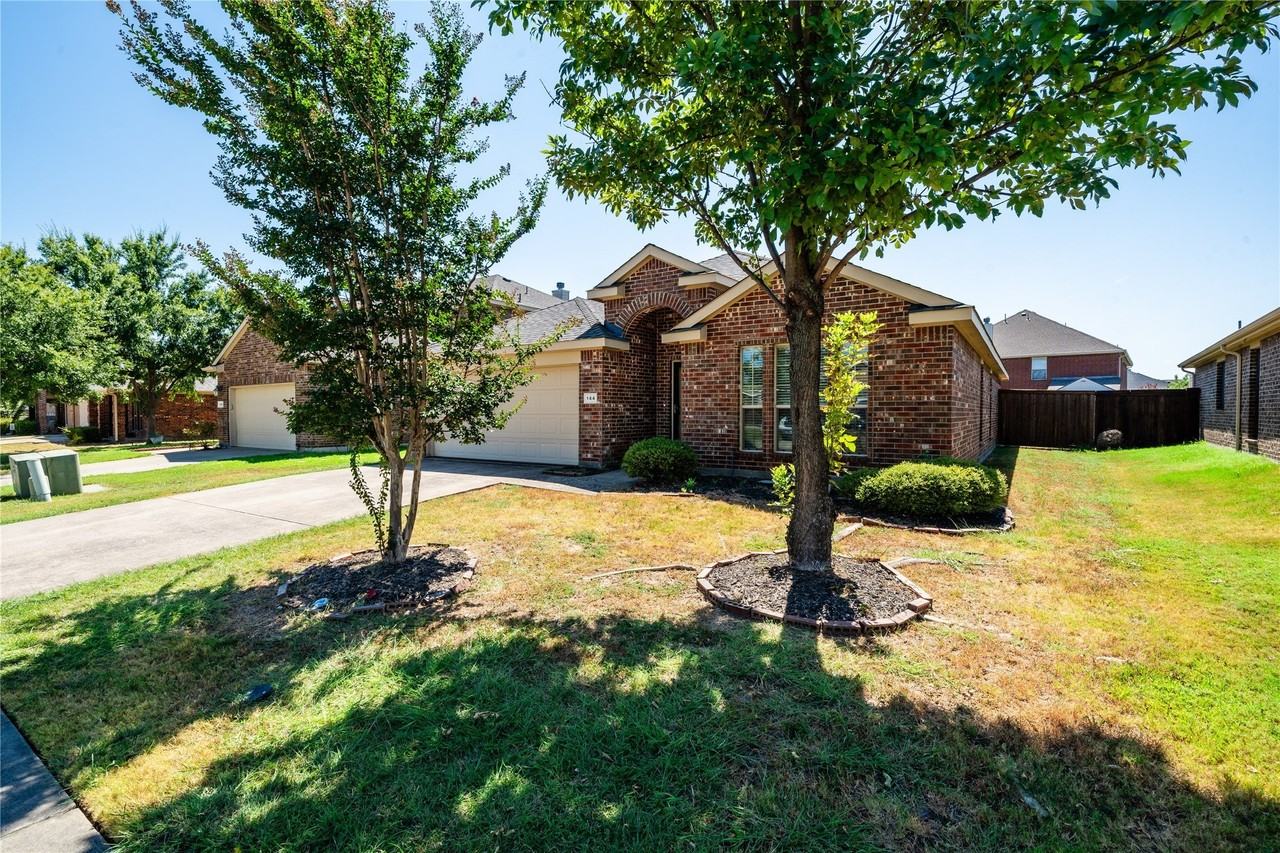 144 Meadow Crest Dr - Photo 2 of 26