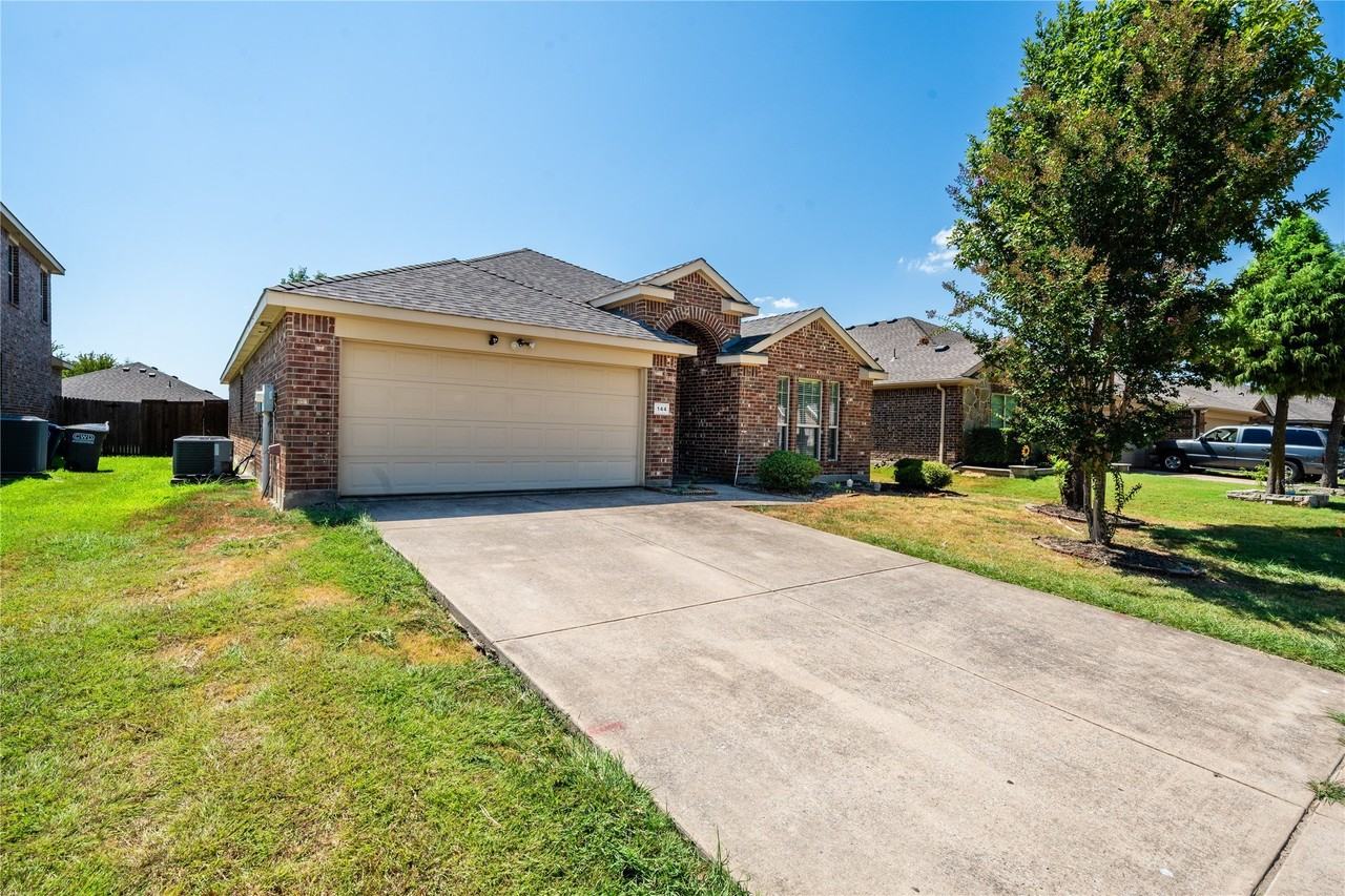 144 Meadow Crest Dr - Photo 3 of 26