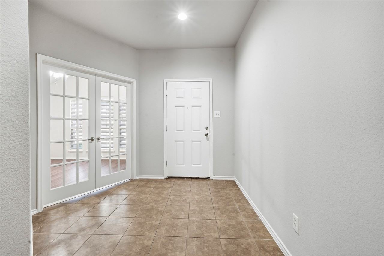 144 Meadow Crest Dr - Photo 5 of 26