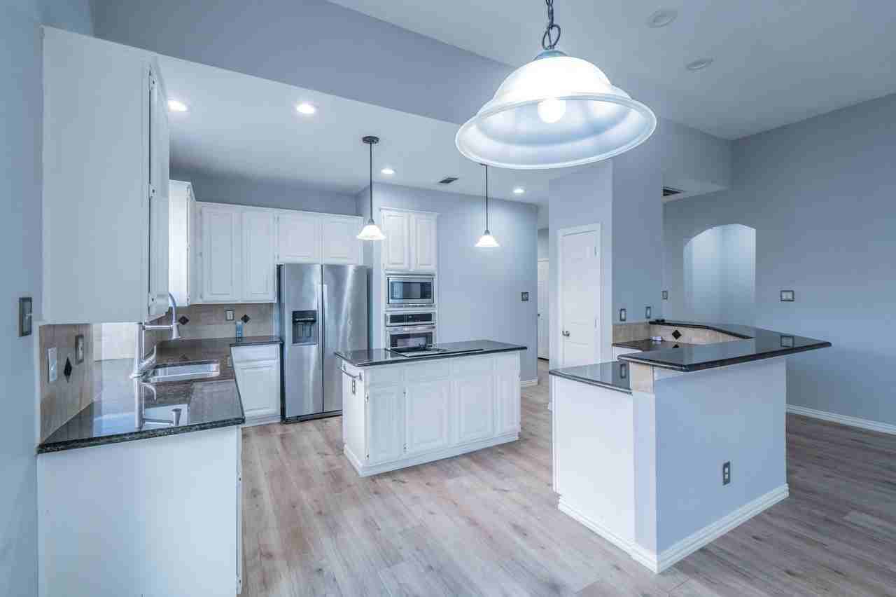 802 Crest Ridge Ct - Photo 6 of 30