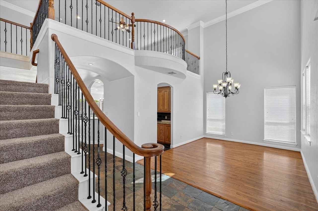 7511 Courtney Cir - Photo 4 of 33