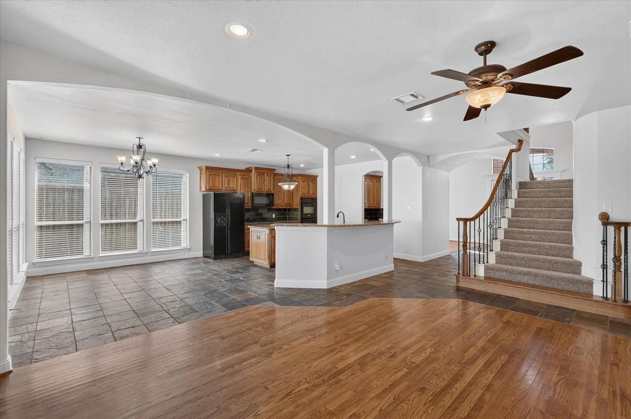 7511 Courtney Cir - Photo 6 of 33