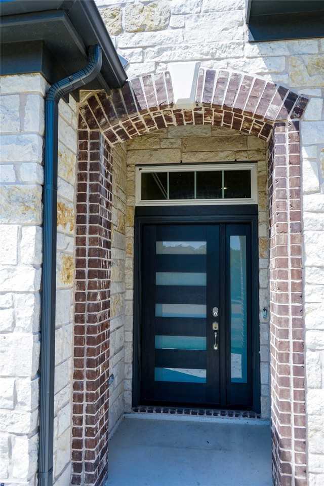 7061 Whispering Oaks - Photo 4 of 32