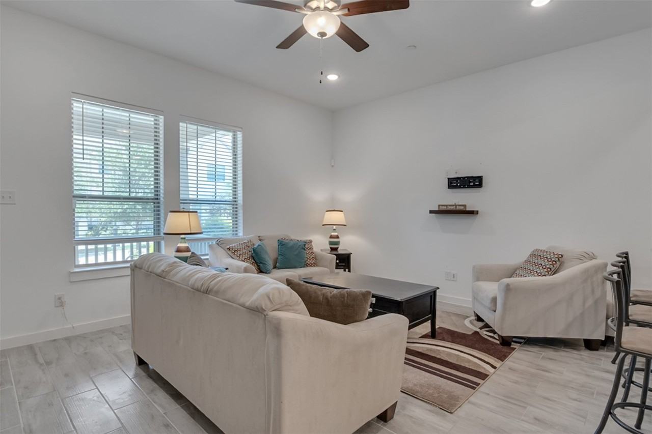 6456 Northern Dancer Dr - Photo 3 of 22
