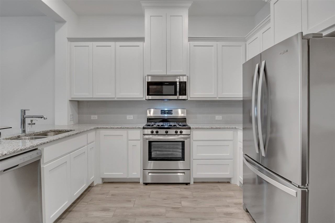 6456 Northern Dancer Dr - Photo 7 of 22