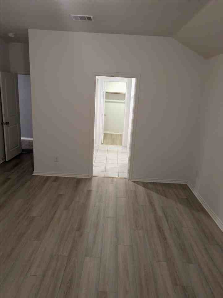 2124 Tulipwood Dr - Photo 6 of 10