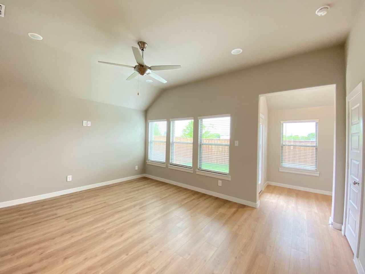 118 Mandarin St - Photo 6 of 18