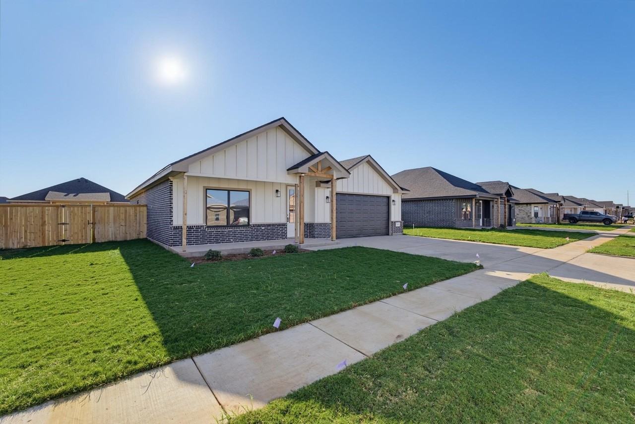7659 Lake Ridge Pkwy - Photo 4 of 38
