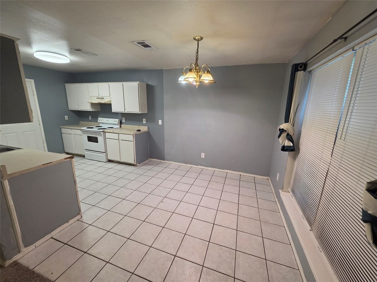 900 Naomi Ln #A - Photo 6 of 19