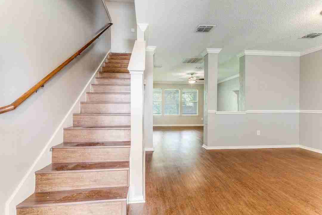 9361 Sundial Dr - Photo 4 of 12