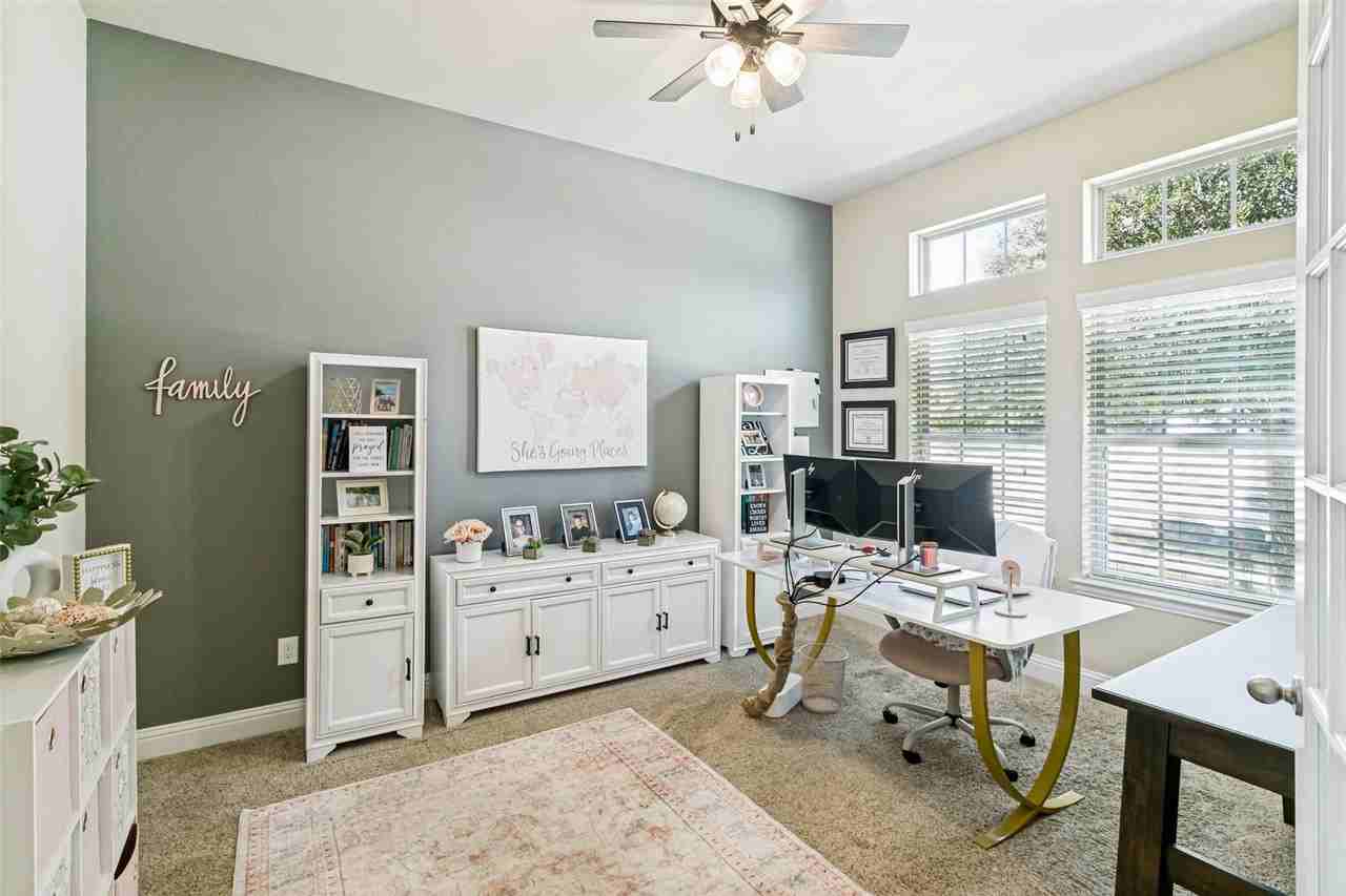 15109 Roderick Rd - Photo 3 of 26