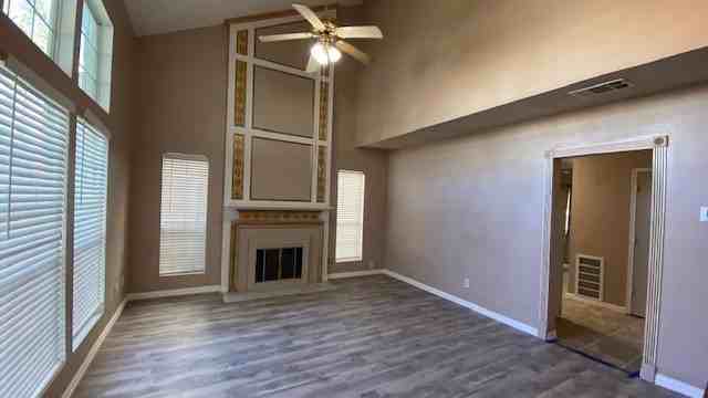 1522 Beach Ln - Photo 2 of 17