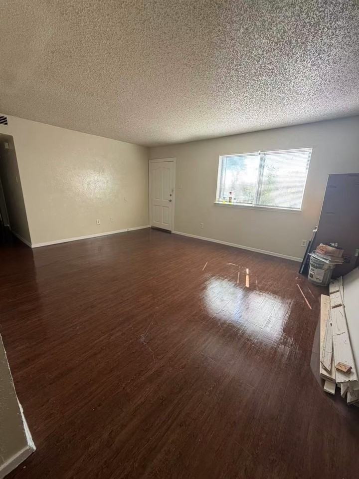 1429 Whippoorwill Dr - Photo 6 of 12
