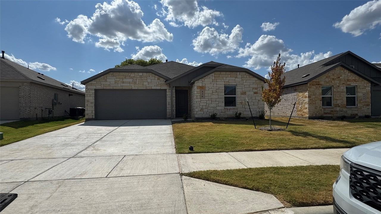 436 Sambal Dr - Photo 2 of 18