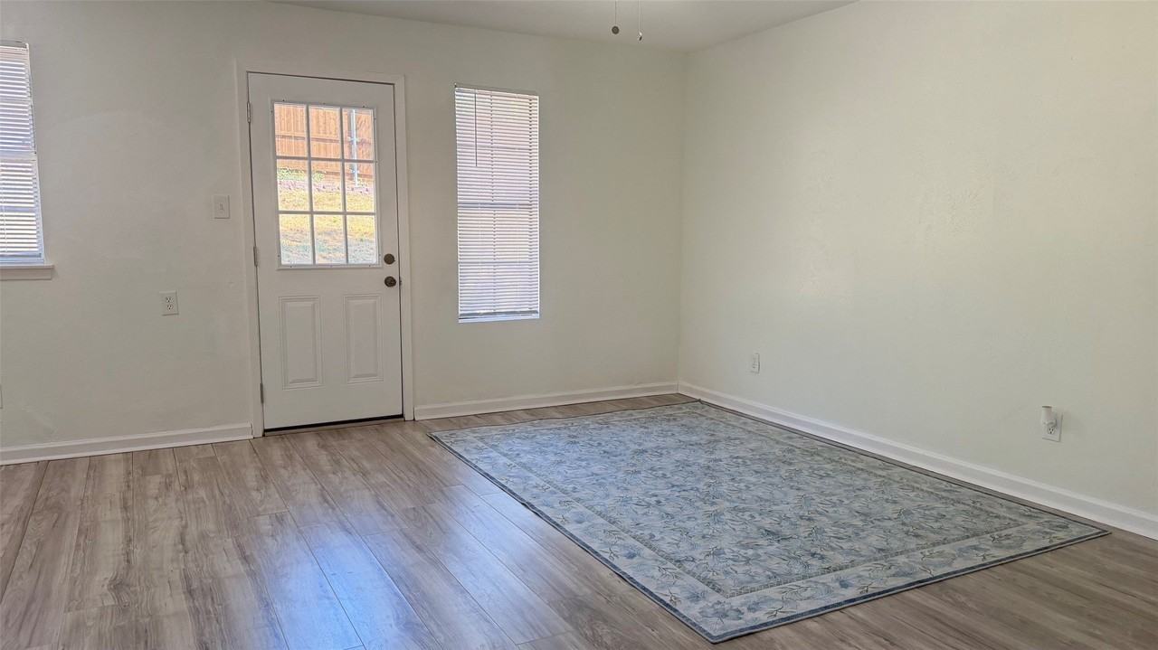 629 Chambers St - Photo 7 of 22