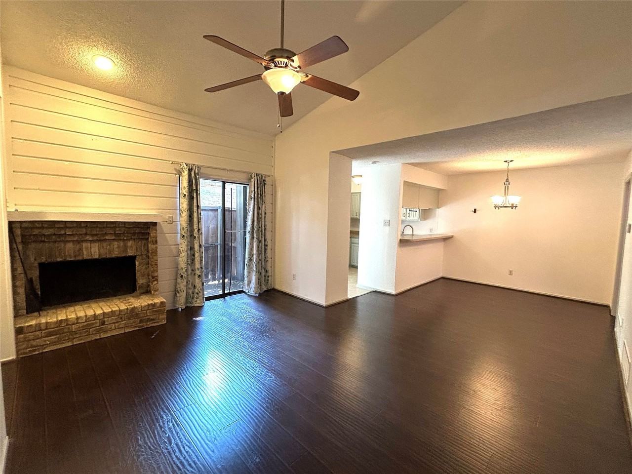 333 Melrose Dr #12B - Photo 3 of 15