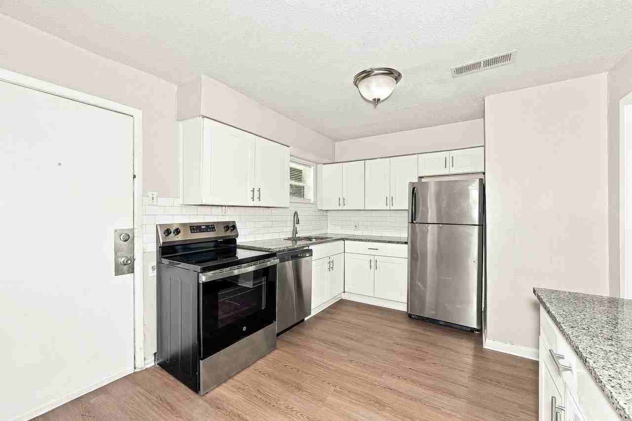 1705 Longview St - Photo 2 of 16