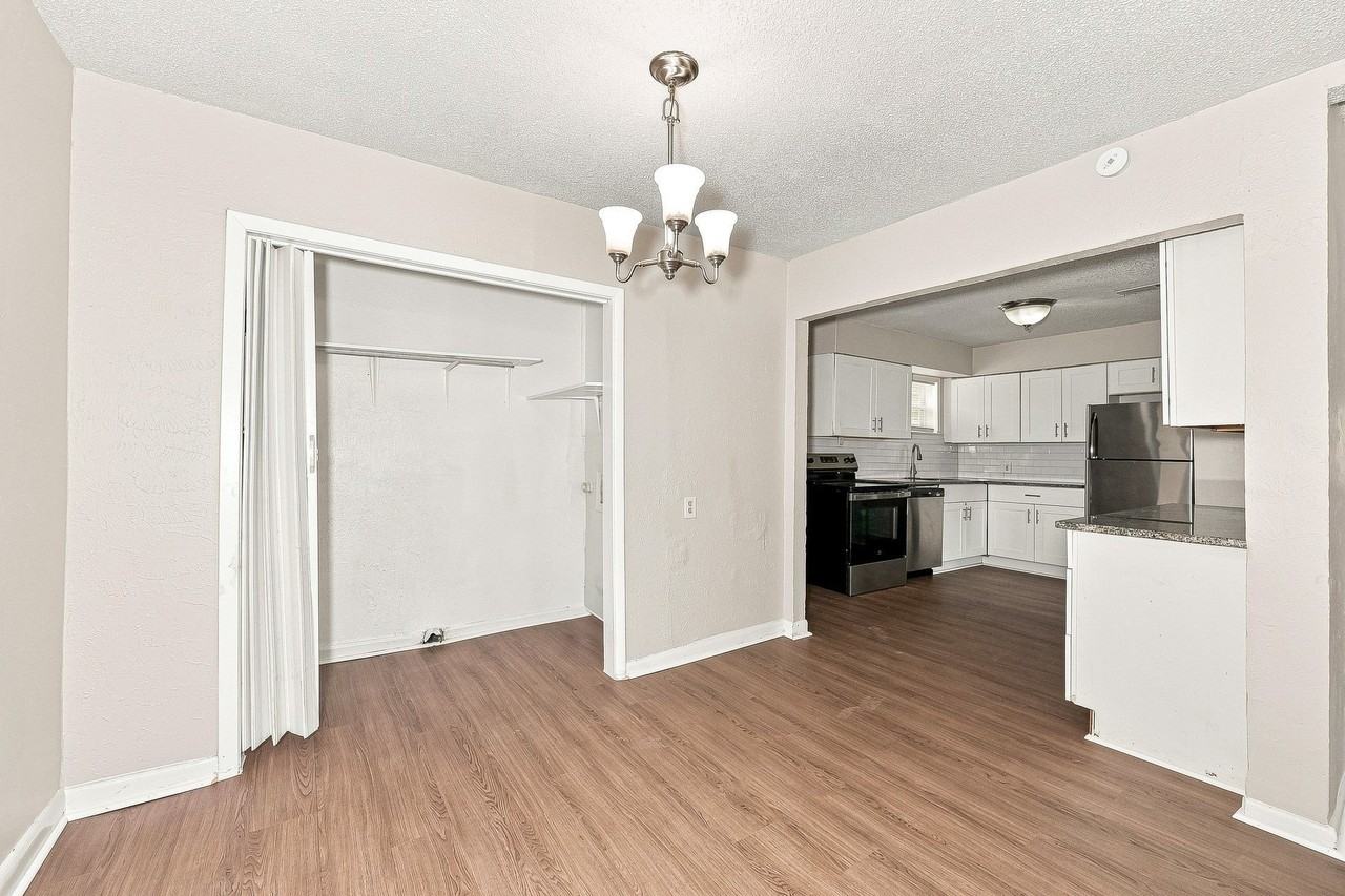 1705 Longview St - Photo 6 of 16