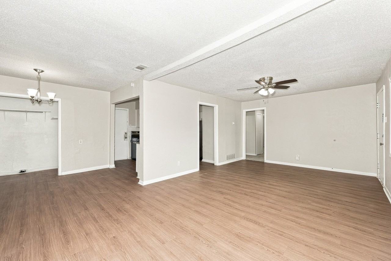 1705 Longview St - Photo 7 of 16