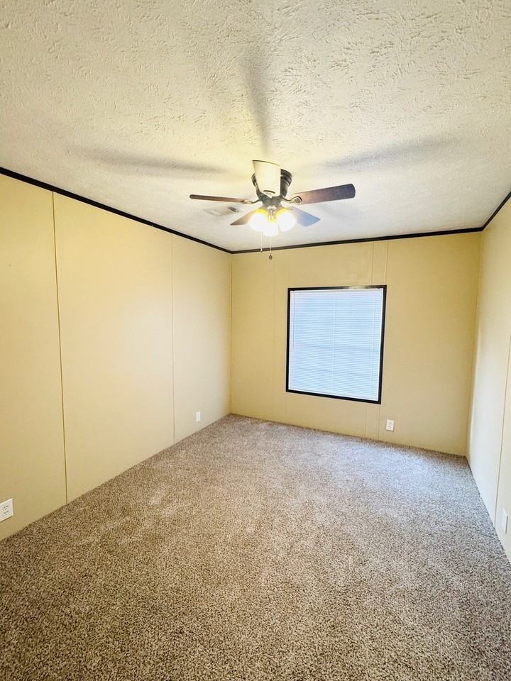212 Cedar Ct - Photo 7 of 15