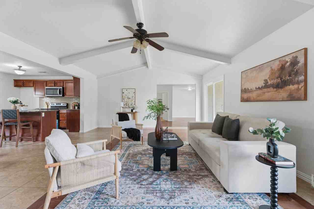 925 Lake North Rd - Photo 5 of 39
