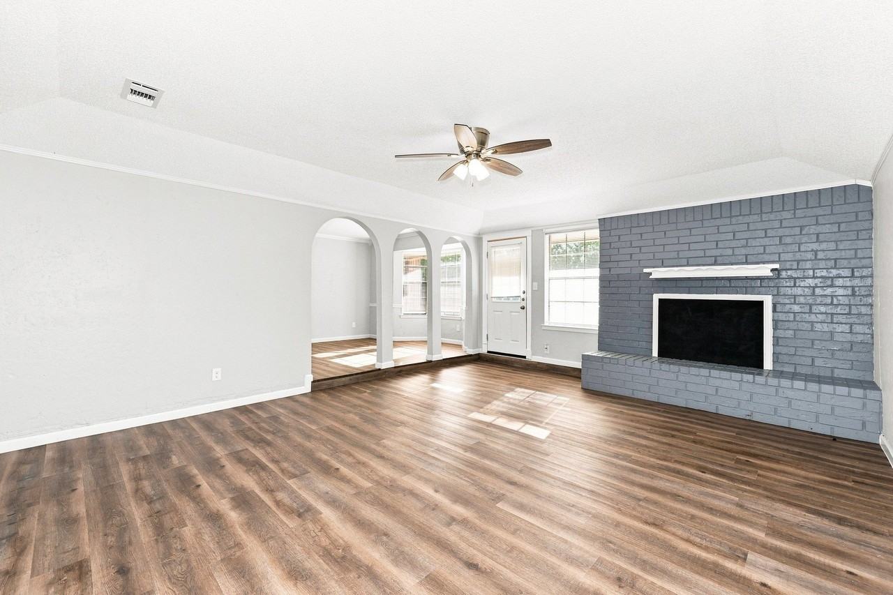 6609 Chilton Dr - Photo 5 of 15