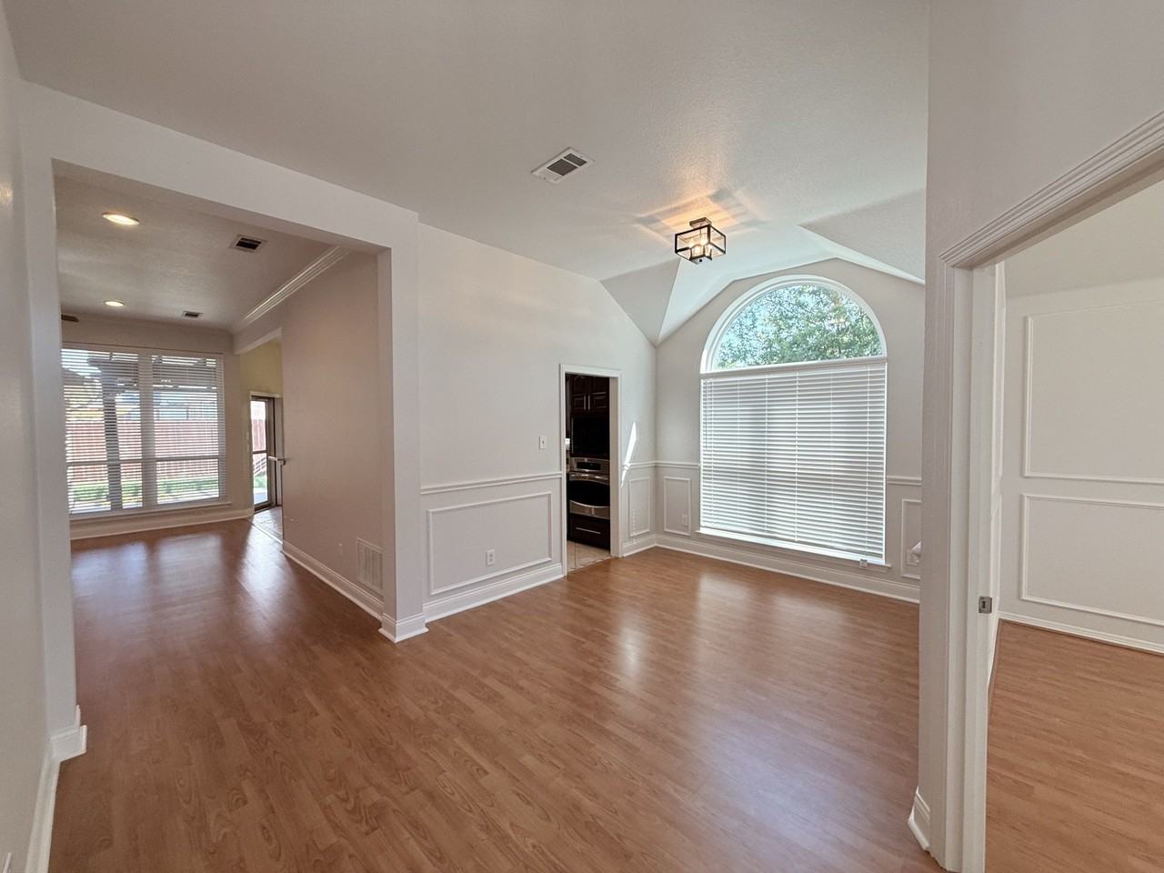 2749 Crystal Glenn Cir - Photo 5 of 29
