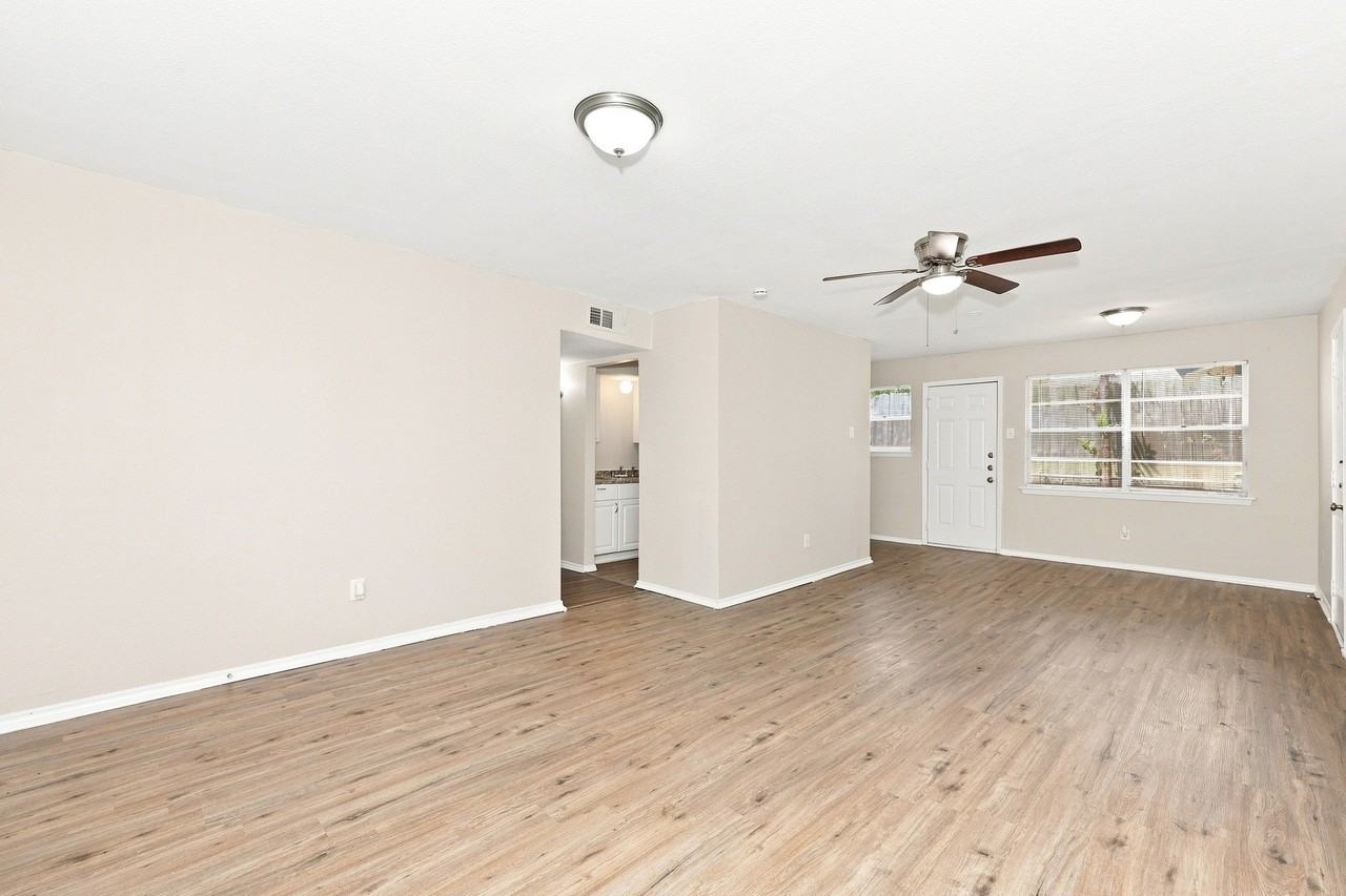 4349 Chestnut Dr - Photo 6 of 19