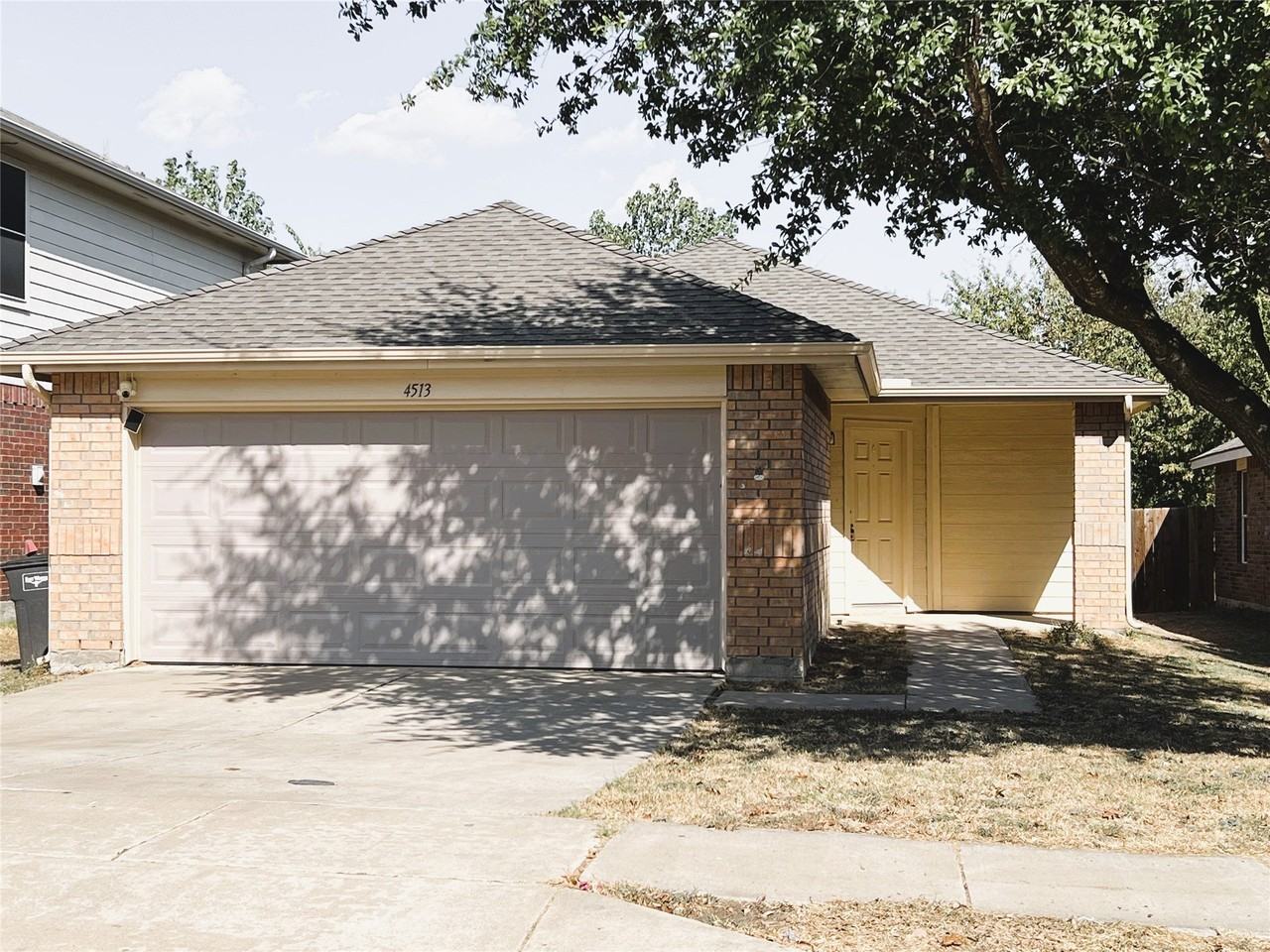 4513 Waterford Dr