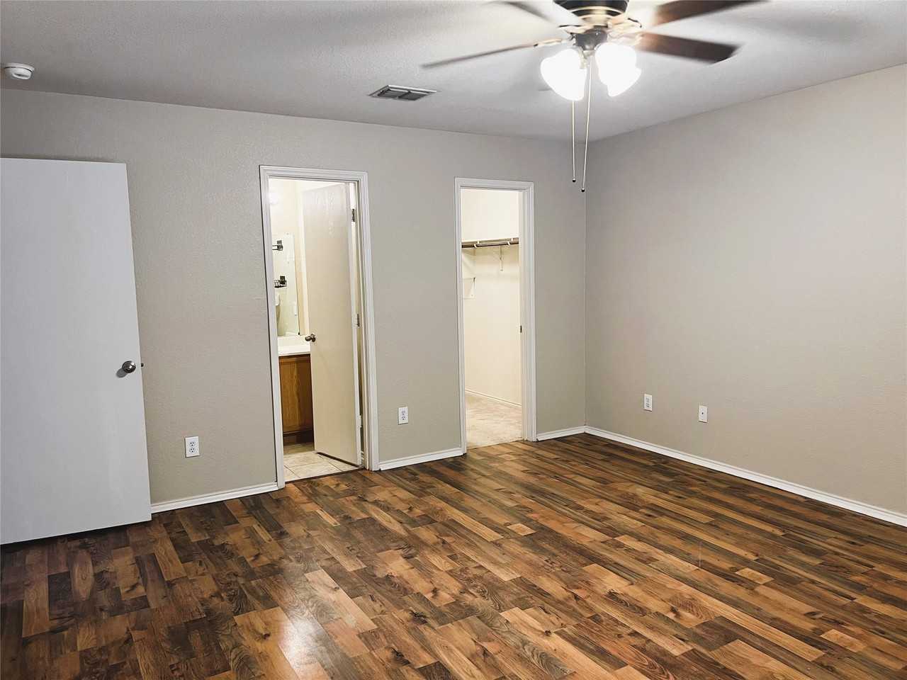 4513 Waterford Dr - Photo 5 of 16