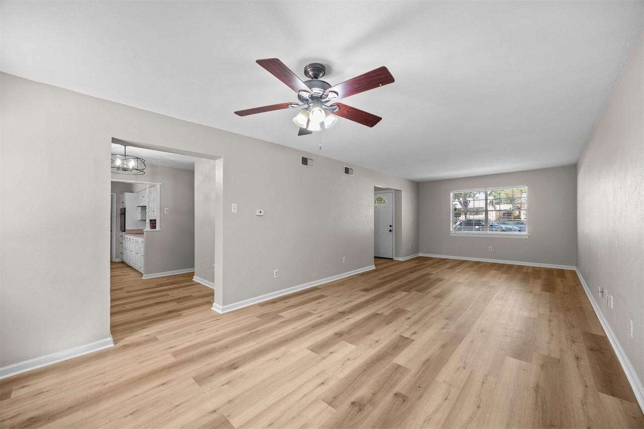 715 Melrose Dr - Photo 6 of 24
