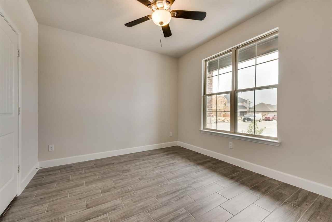 373 Braves Way - Photo 4 of 19