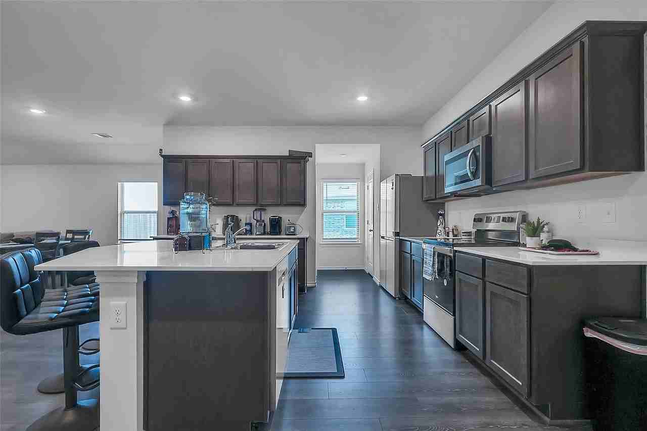 1208 Community Way - Photo 2 of 18
