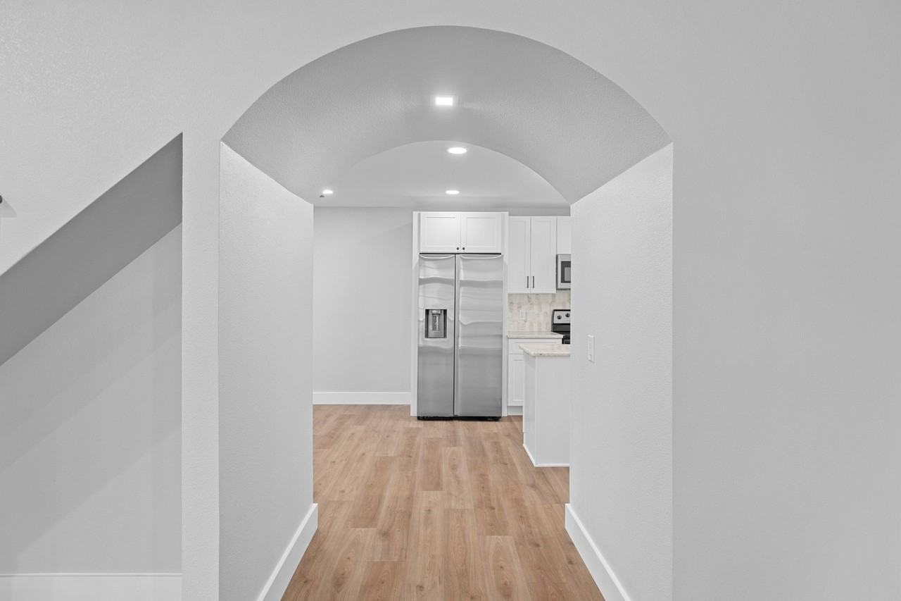 100 Park Cir - Photo 6 of 20