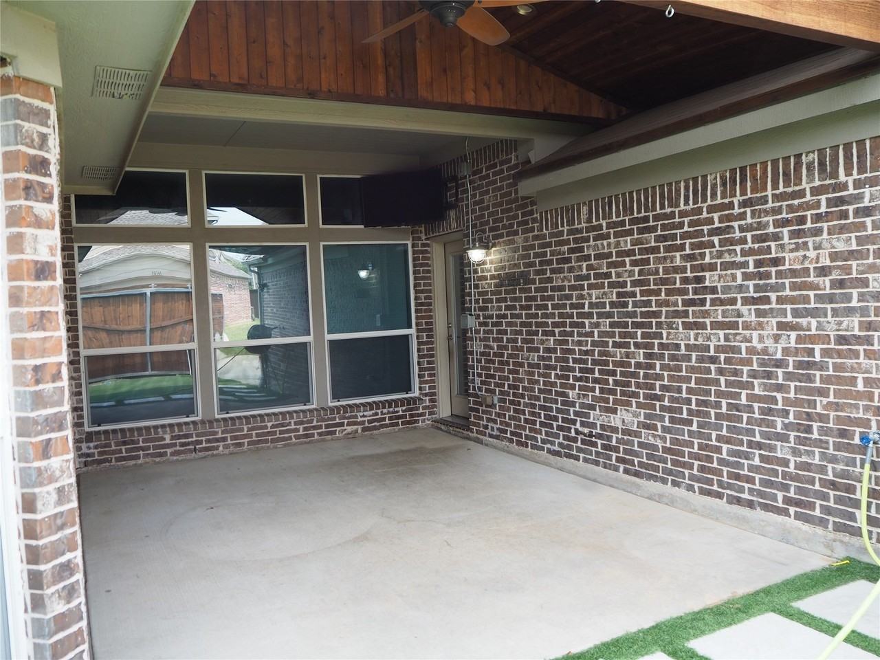 14012 Badger Creek Dr - Photo 6 of 40