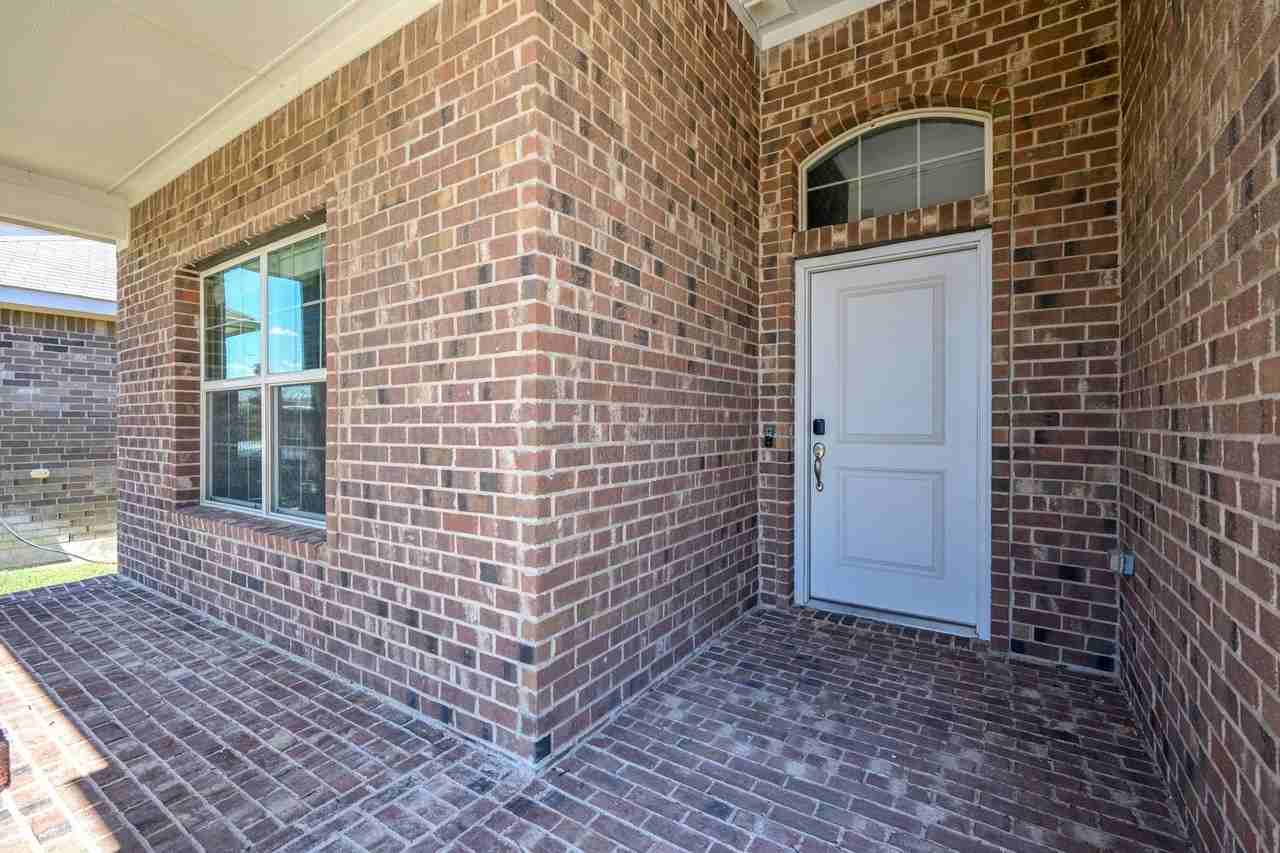 841 Blackhorse Trl - Photo 4 of 27